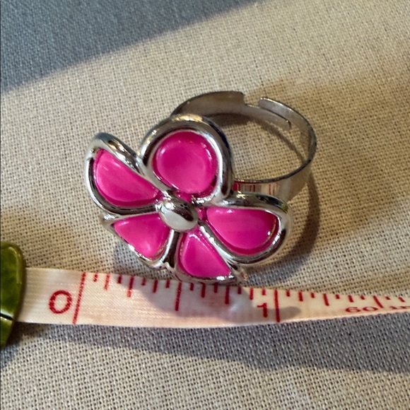 🌟Colorful Flower Rings 🌟 - Picture 2 of 3